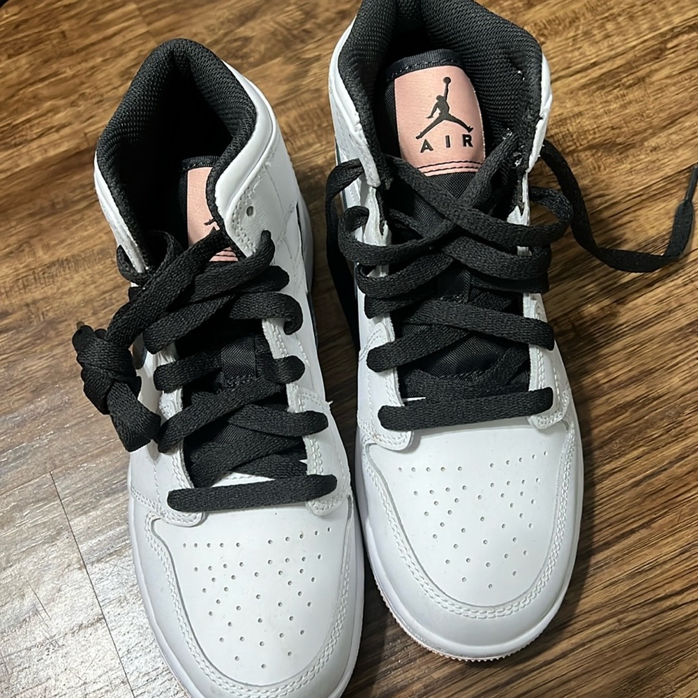 Nike high top size 4.5